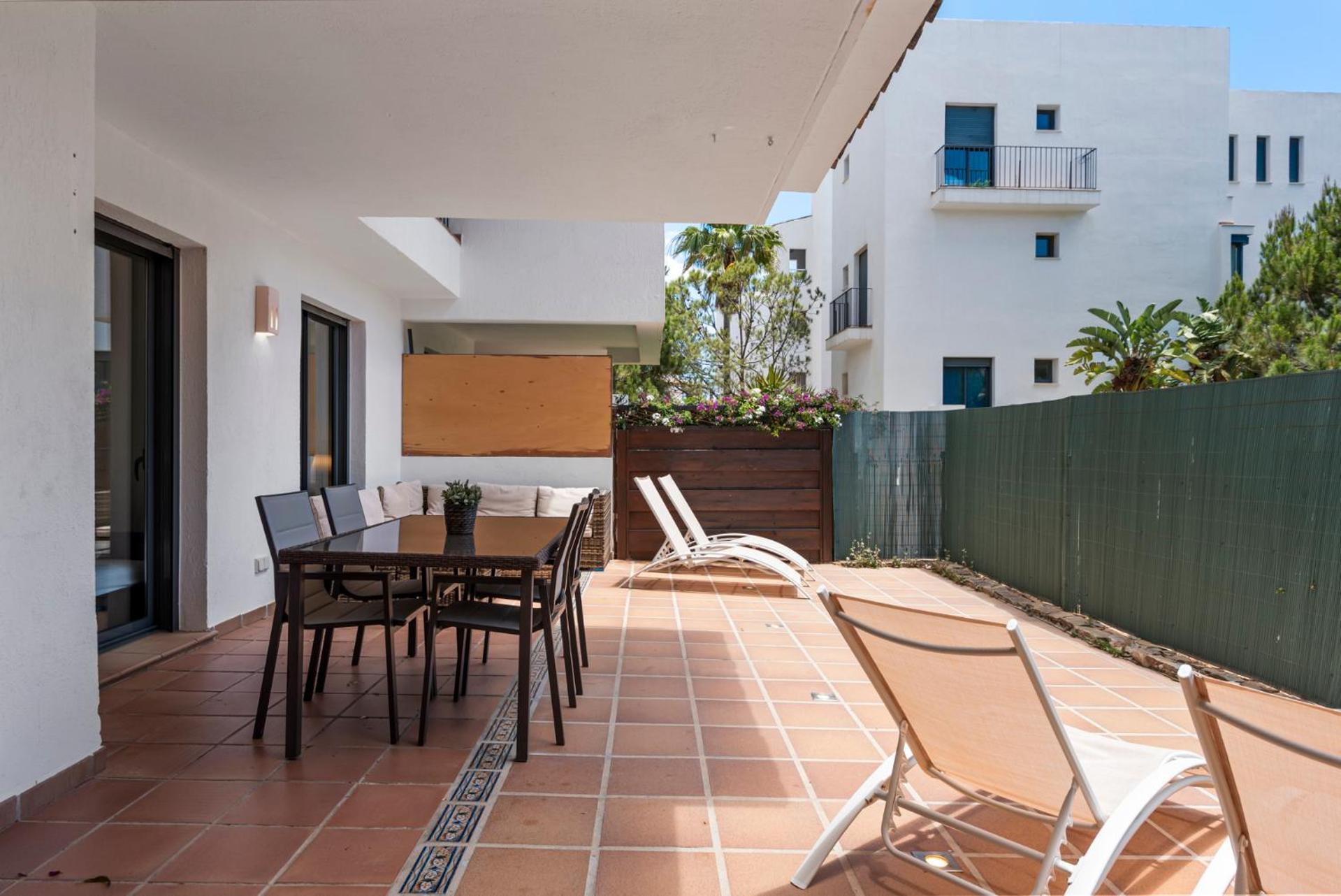 Apartamento Alamar Poolfront Garden By Costarentals - Ref 46 *