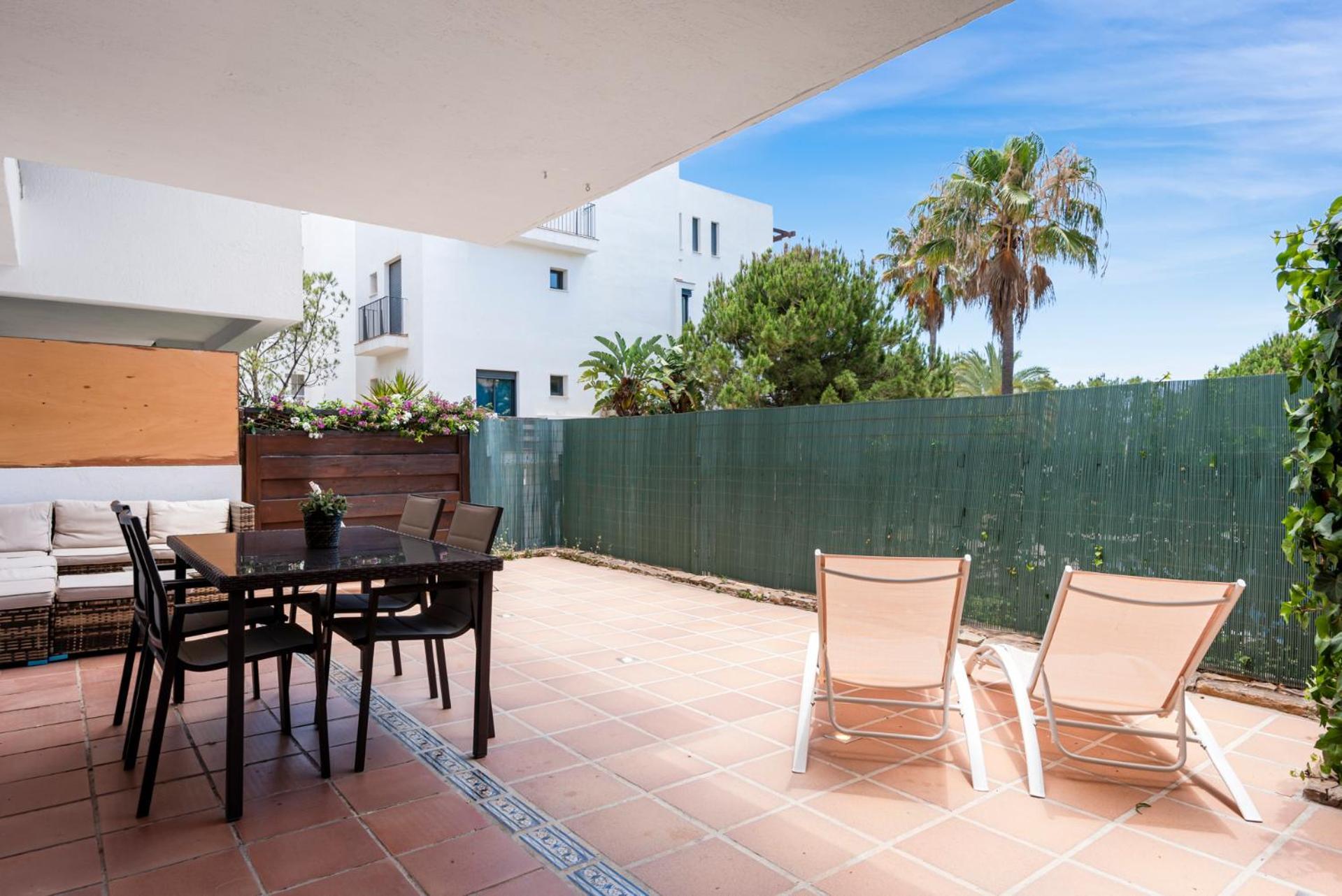 Apartamento Alamar Poolfront Garden By Costarentals - Ref 46
