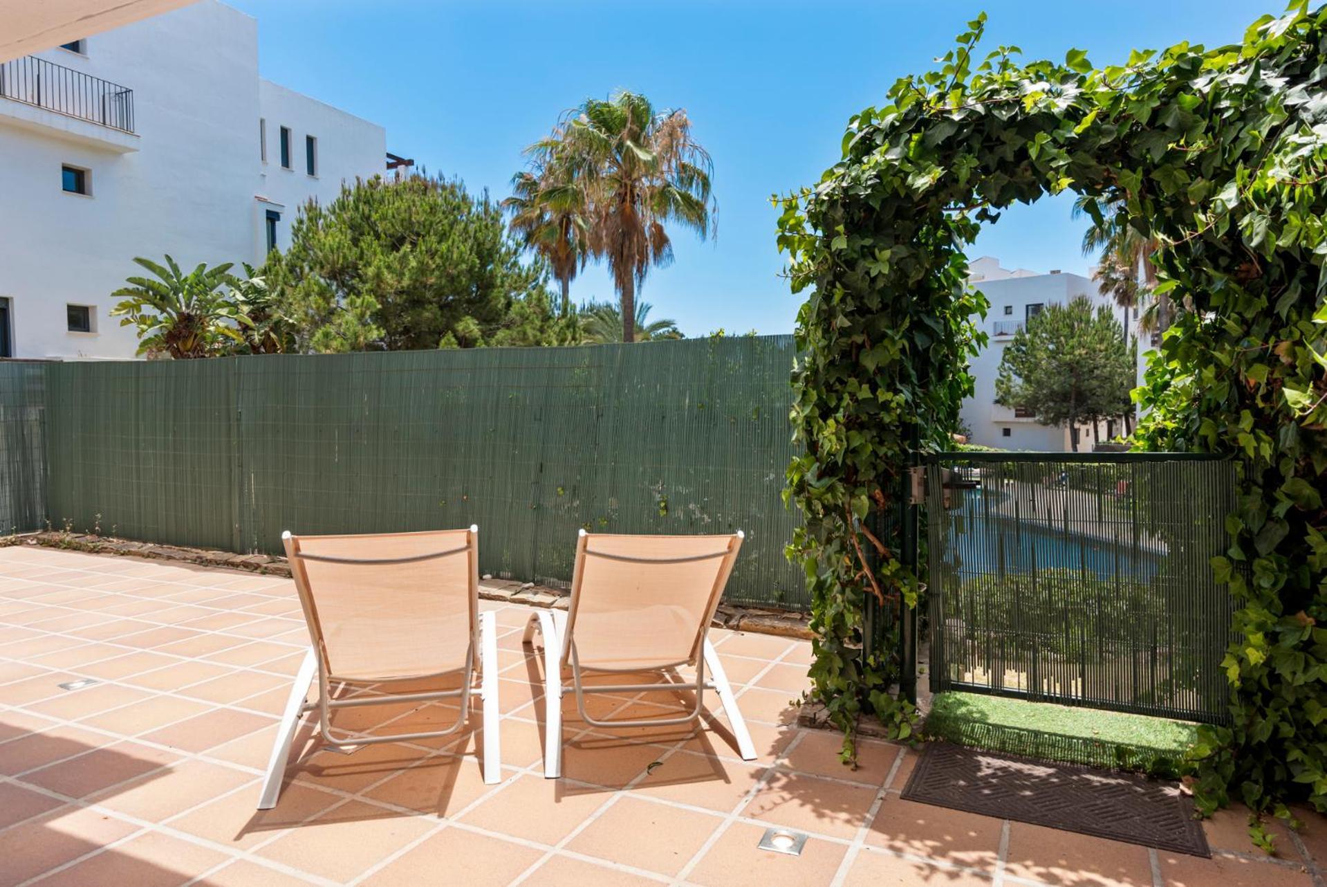 Alamar Poolfront Garden By Costarentals - Ref 46